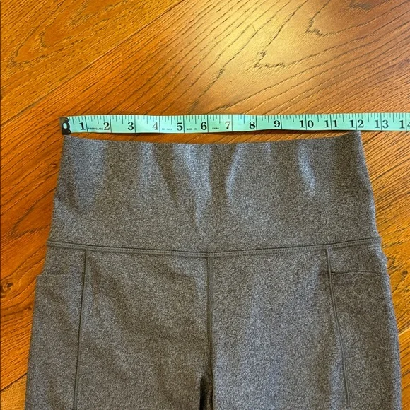 Athleta Salutation Stash 7/8 Tight Grey Legging - Picture 4 of 7